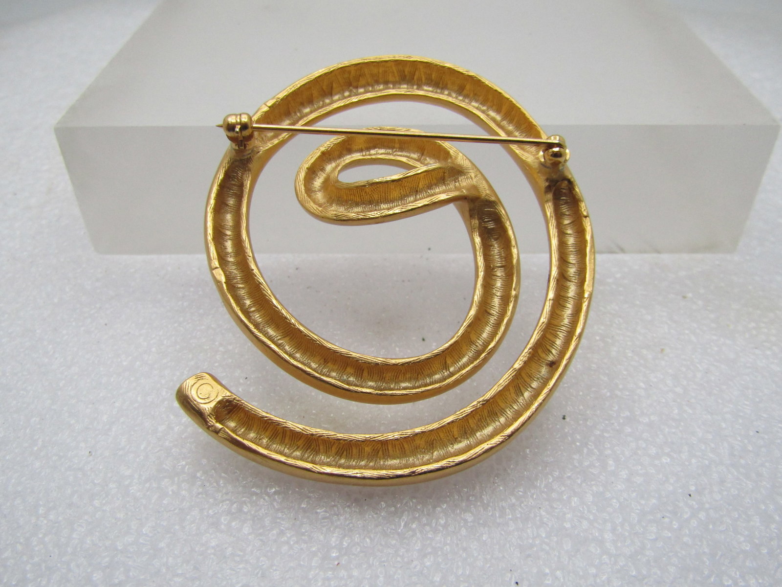 Vintage Gold Tone Spiral Brooch, 1980's. 2-1/3" - 5