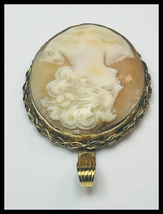 Vintage Left- Facing Winard 12k GF Shell Cameo Pendant - 5