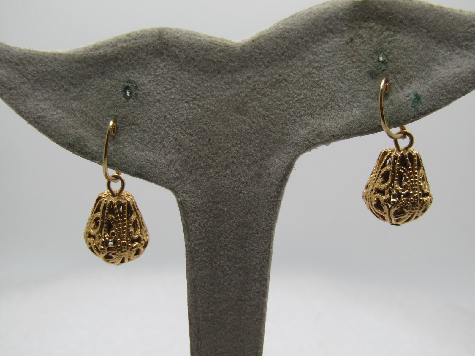 Vintage Filigree Drop Bead Earrings, Screwback, 10kt G.F., 1950's -1960's: Vintage Filigree Drop Bead Earrings, Screwback, 1950's -1960's. 10.kt.. G.F.. These have a tapered 15.5mm by 11.5mm filigree bead that is wider at the bottom - modified bell shape. They are