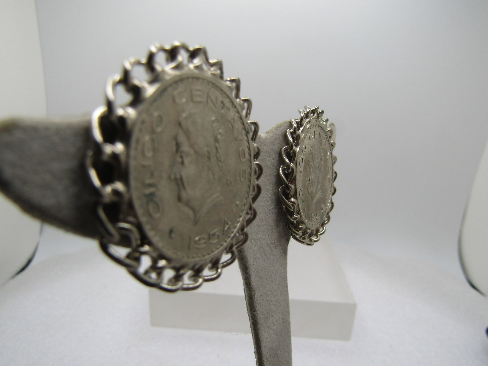 Vintage Mexican Cinco Centavos Coin Earrings, Clip, 1954 Coin Year - 3