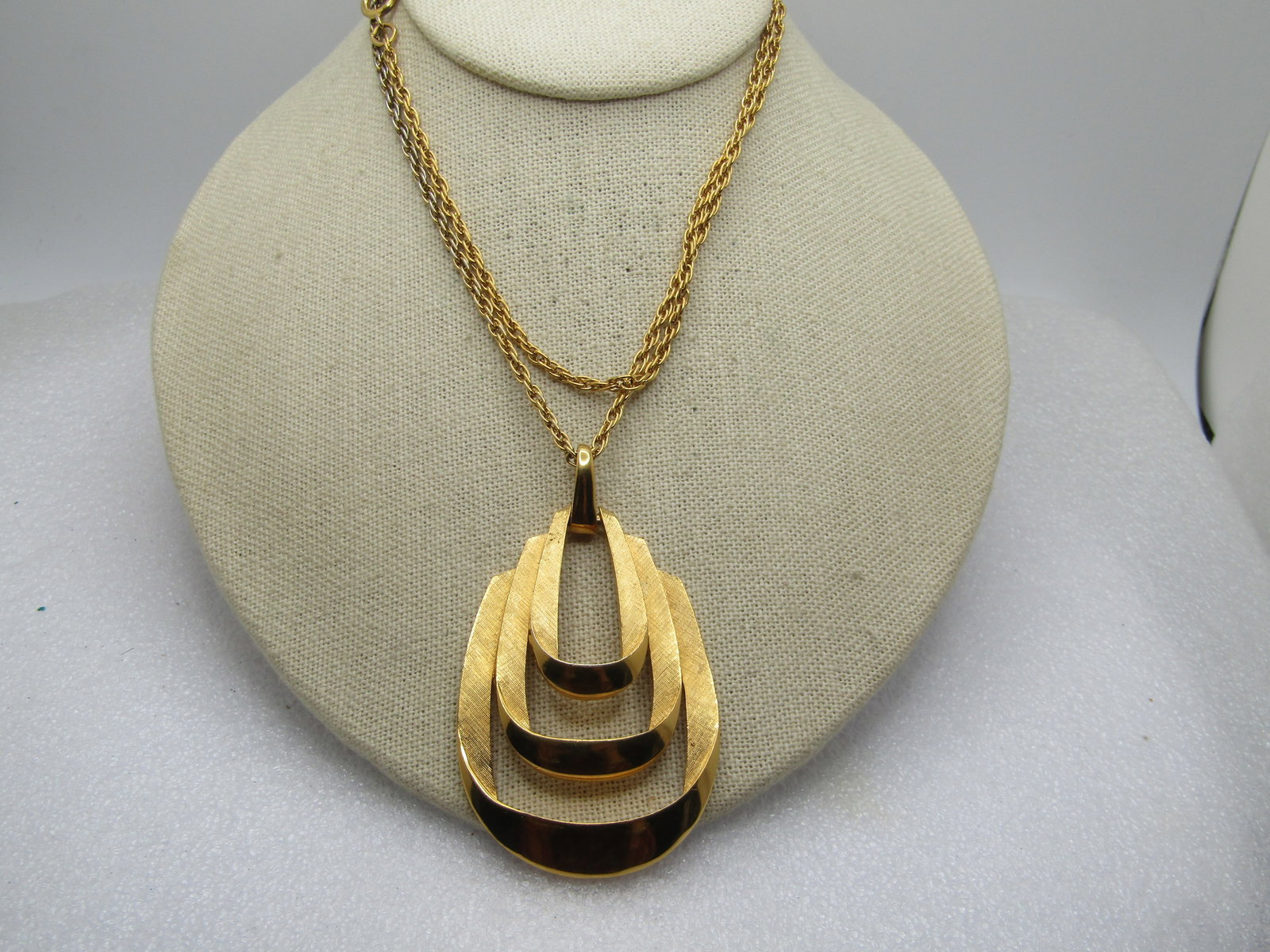 Vintage Crown Trifari Looped Pendant Necklace, 28", 1960's-1970's - 2