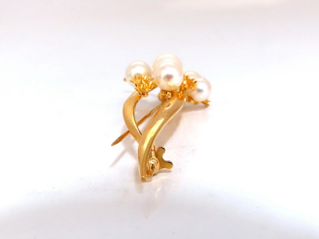 Akoya Pearls 14 Karat Gold Pin ** - 2