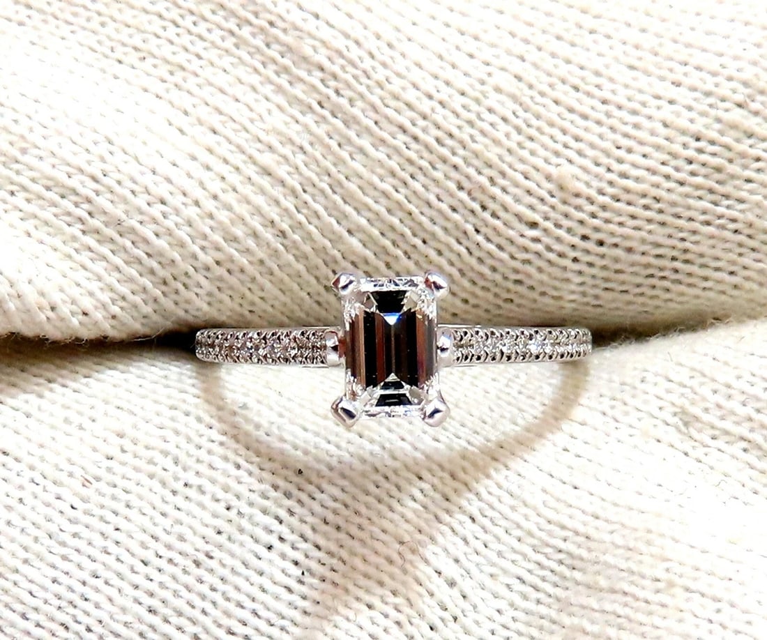 GIA Certified .54ct Natural Emerald Cut diamond ring 18kt gold** - 5