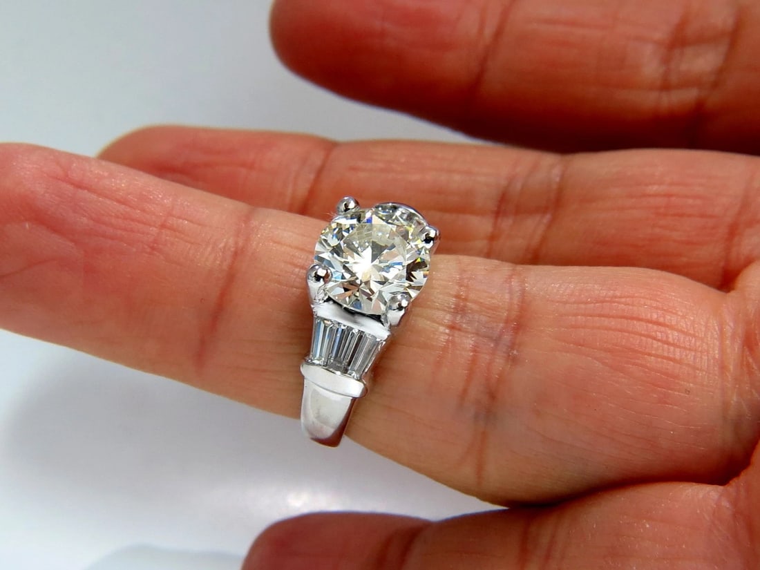 GIA CERTIFIED 3.77CT ROUND BAGUETTES DIAMOND RING PLATINUM** - 9