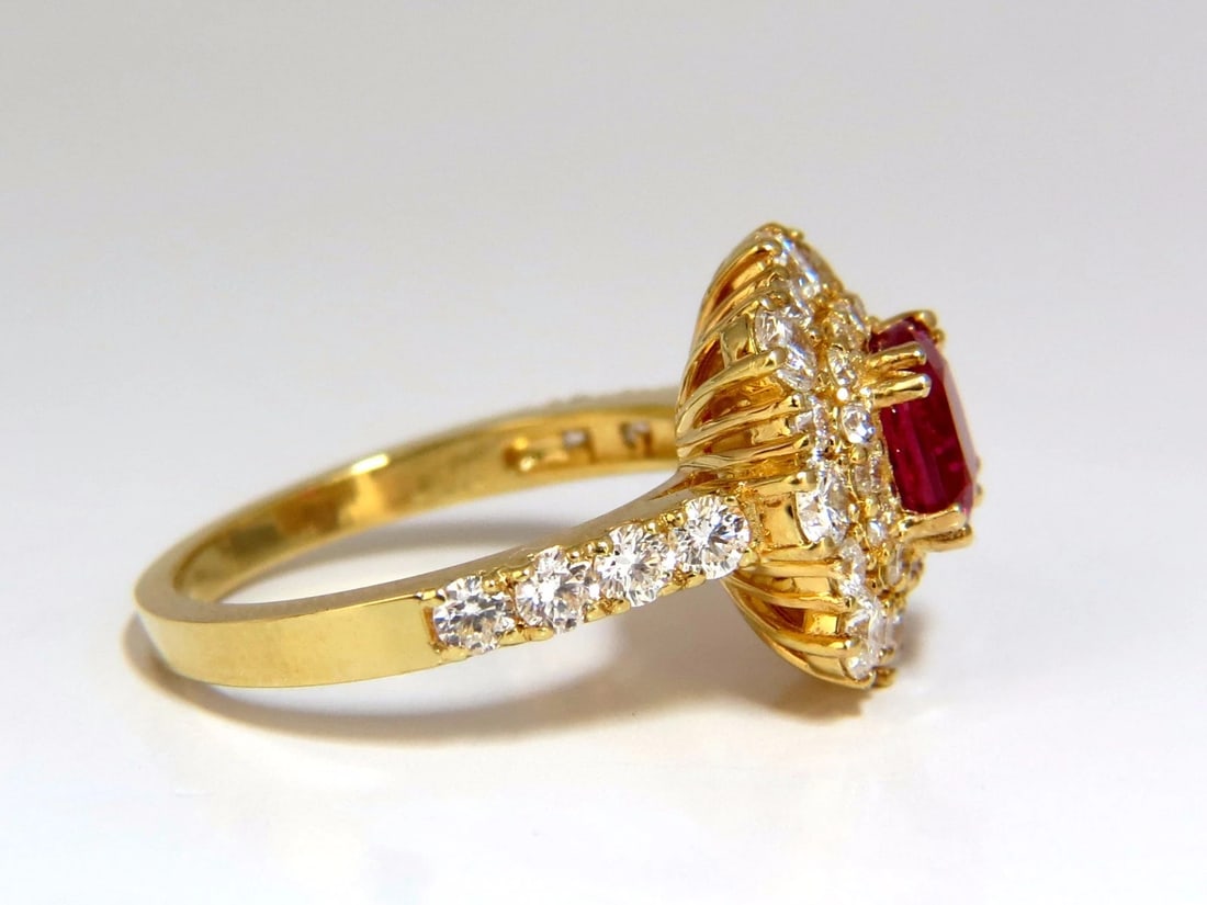 GIA Certified 3.24ct red Burma ruby diamonds ring 18kt cocktail petite** - 3