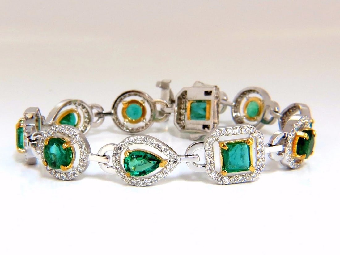 10.62ct natural emeralds diamond halo bracelet 14kt**: Title: 10.62ct natural emeralds diamond halo bracelet 14kt** Description: Emeralds & Diamonds Halo Tennis. 7.89ct. Natural emeralds bracelet. Emerald cuts, Oval, Pears & Rounds full cuts Clean clarity