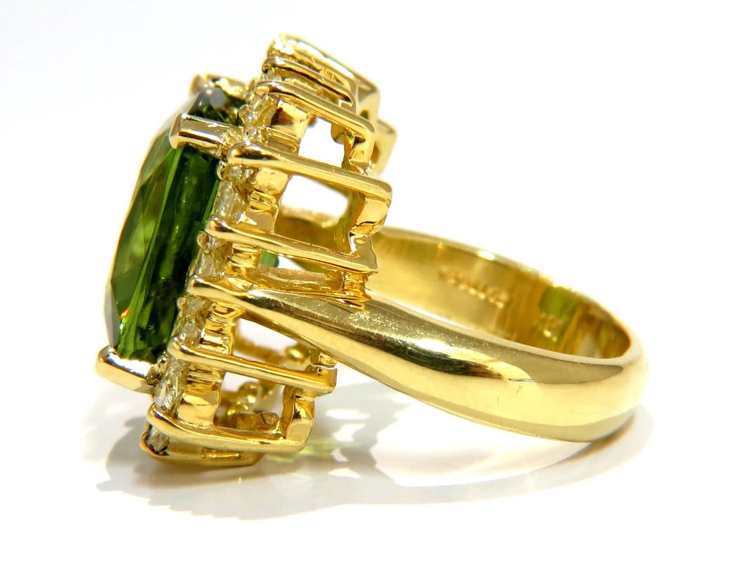 GIA Certified 15.25ct natural vivid green peridot diamonds ring 18kt cluster** - 3
