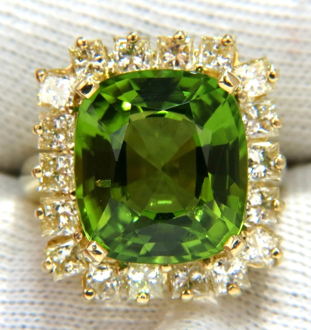 GIA Certified 15.25ct natural vivid green peridot diamonds ring 18kt cluster** - 6