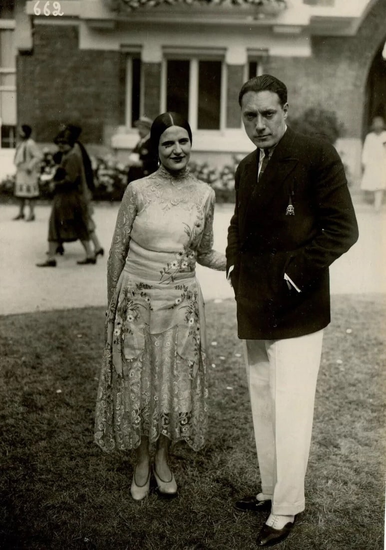 1926 Couple in Deauville - Vintage Original Photograph - 7