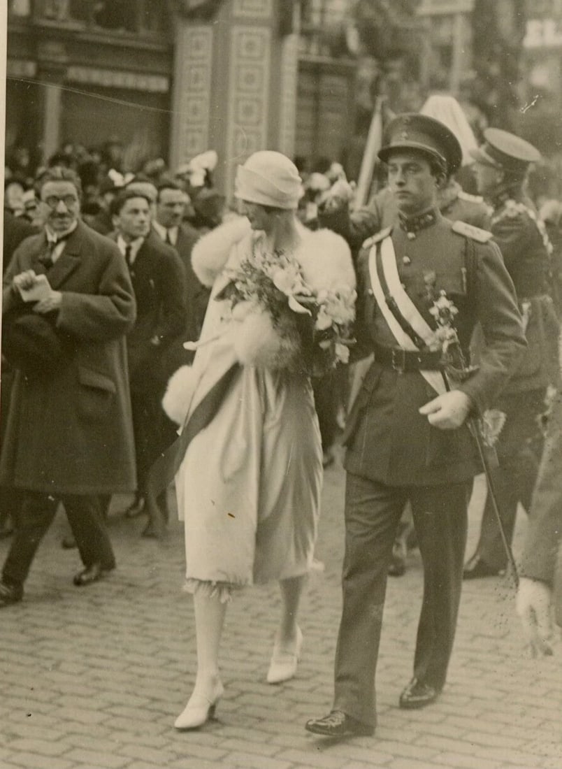 Vintage Photography PRESS Prince Leopold Princesse Astrid, Bruxelles: Title: Vintage Photography PRESS Prince Leopold Princesse Astrid, BruxellesDescription: Silver print from period press 17.5 x 13 cm Reserve: $40.00 Shipping:Domestic: Flat-rate of $25.00 to