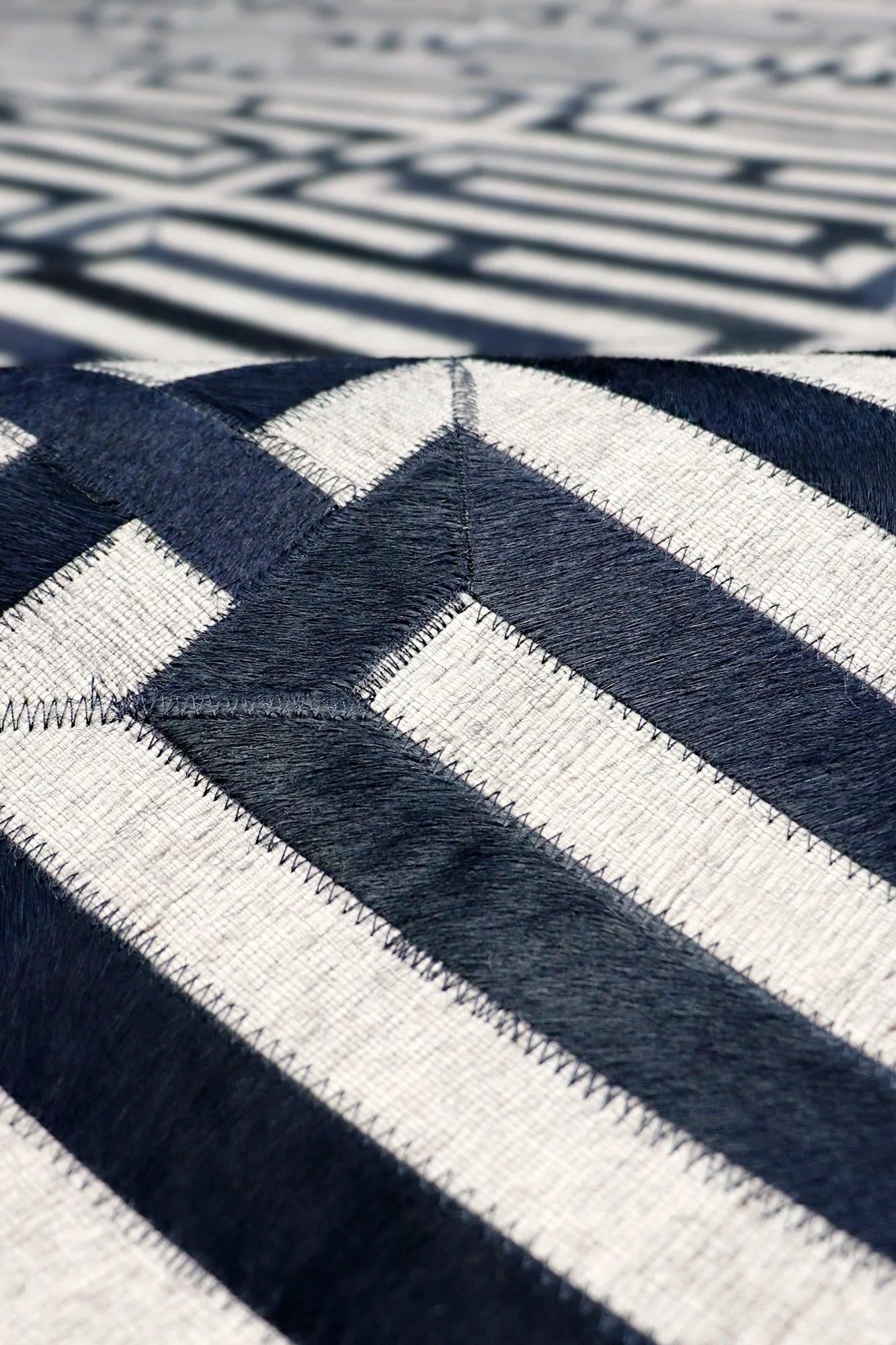 Galaxy Cowhide Silver Area Rug, 5' 0'' X 8' 0'' - 3