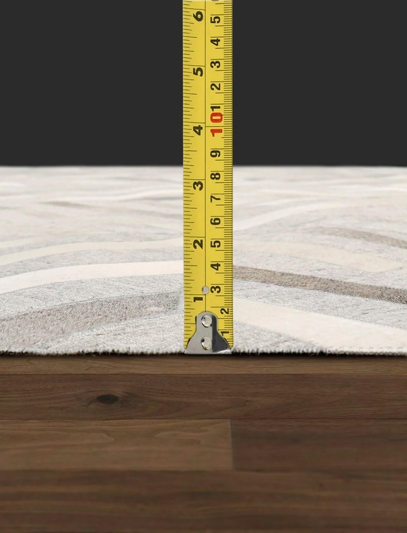 Galaxy Cowhide & Sari Silk Silver Area Rug, 5' 0'' X 8' 0'' - 4