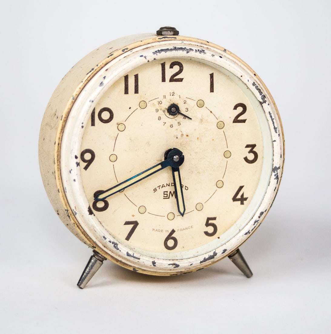 French white Art Deco alarm Clock SMI France: French Art Deco white alarm clock , maker SMI France ,Société Méridionale d'Industrie, Marseille, France. T , not working condition , good for decorative purpose ot to refurbished with