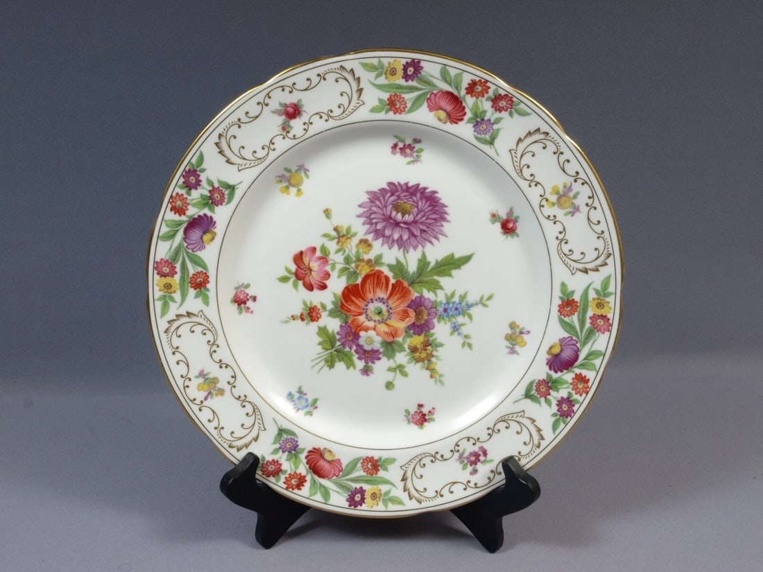HAMMERSLEY DRESDEN SPRAYS Dinner Plate Gold RARE Bone China England 10 7/8": Title: HAMMERSLEY DRESDEN SPRAYS Dinner Plate Gold RARE Bone China England 10 7/8" Description: . This is a beautiful vintage Bone China Dinner Plate made by Hammersley in England. The plate is in Dre