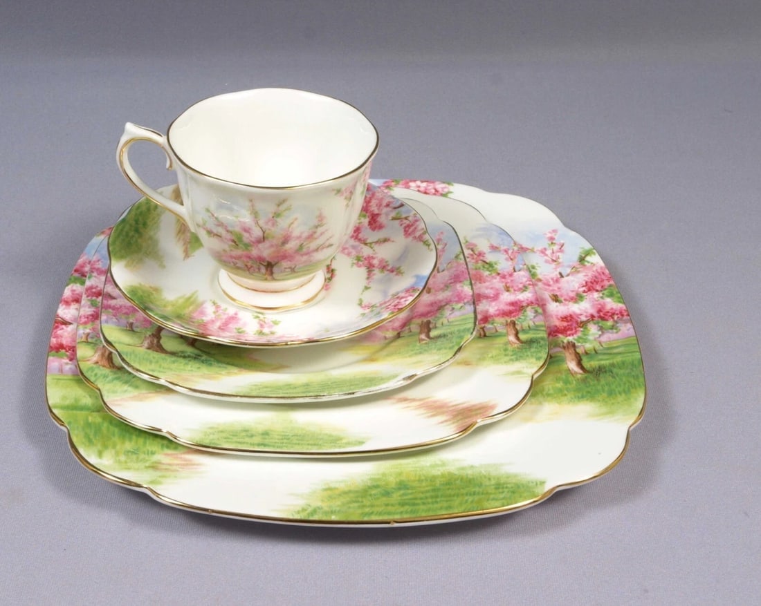 Royal Albert Blossom Time PLACE SETTING Dinner Salad Bread Plate Cup England: Title: Royal Albert Blossom Time PLACE SETTING Dinner Salad Bread Plate Cup England Description: This is a Place Setting from the famous Blossom time Collection. The set is made by Royal Albert in Eng