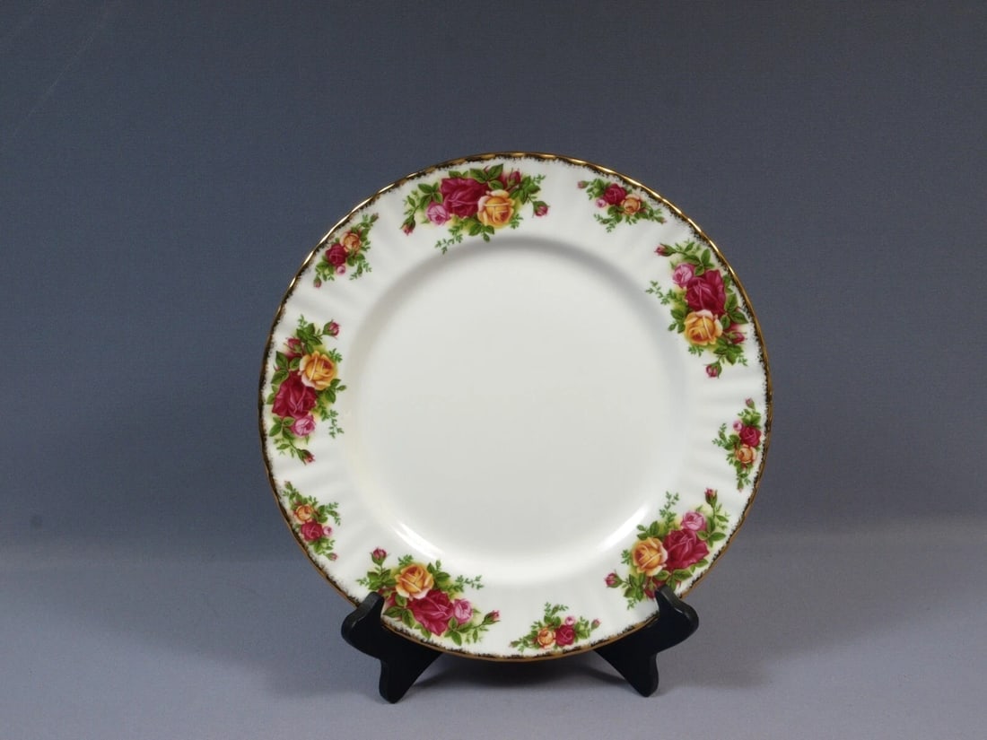 Royal Albert Old Country Roses Dinner Plate Bone China England FIRST EDITION (1 of 4)