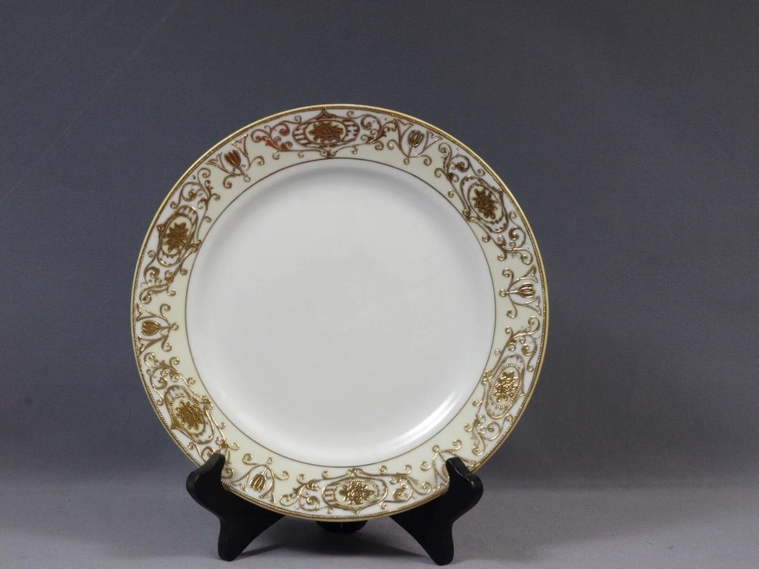 NORITAKE 175 Christmas Ball Dinner Plate ANTIQUE 1920 Handpainted Old Mark 43061 (1 of 4)