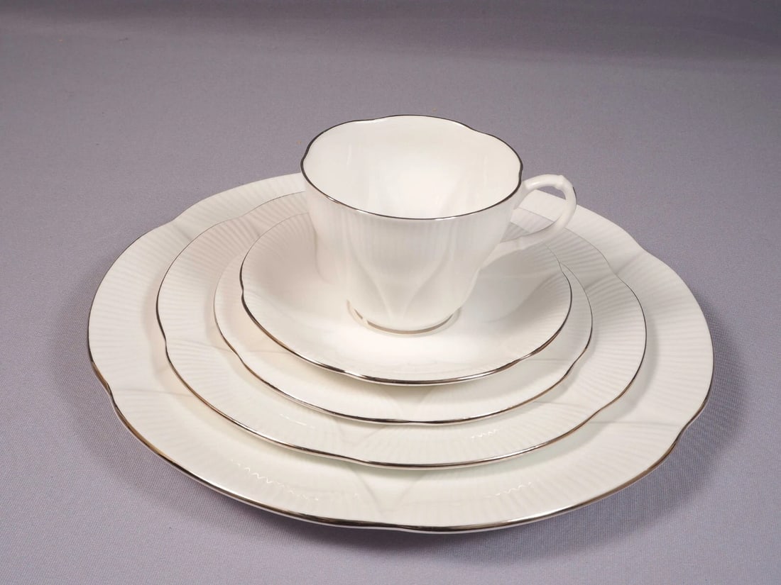 Royal Albert CLAIR DE LUNE PLACE SETTING Dinner Bread Salad Plate Cup PLATINUM (1 of 5)