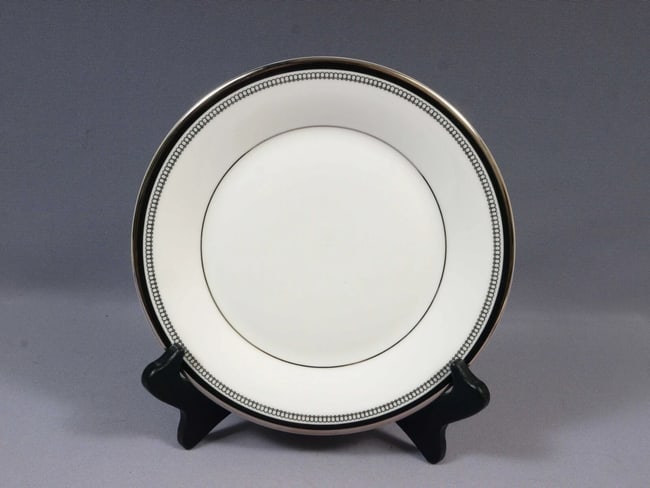 ROYAL DOULTON SARABANDE Luncheon Salad Plate H5023 Silver Platinum England (1 of 5)