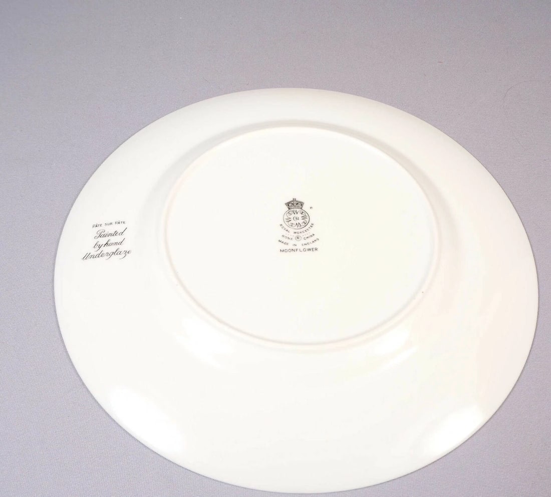 Royal Worcester MOONFLOWER DINNER SET Hand planted - 7