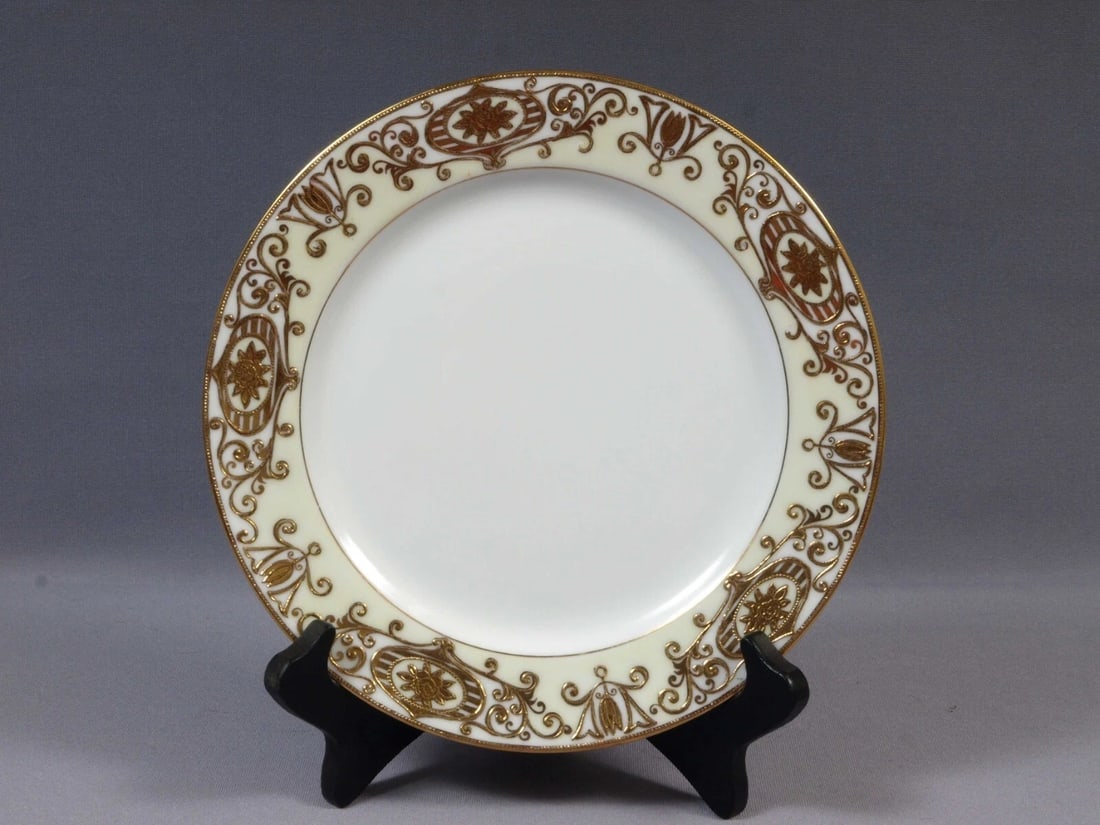 NORITAKE 175 Christmas Ball Luncheon Plate ANTIQUE 1930s Hand painted Gold Mark (1 of 4)