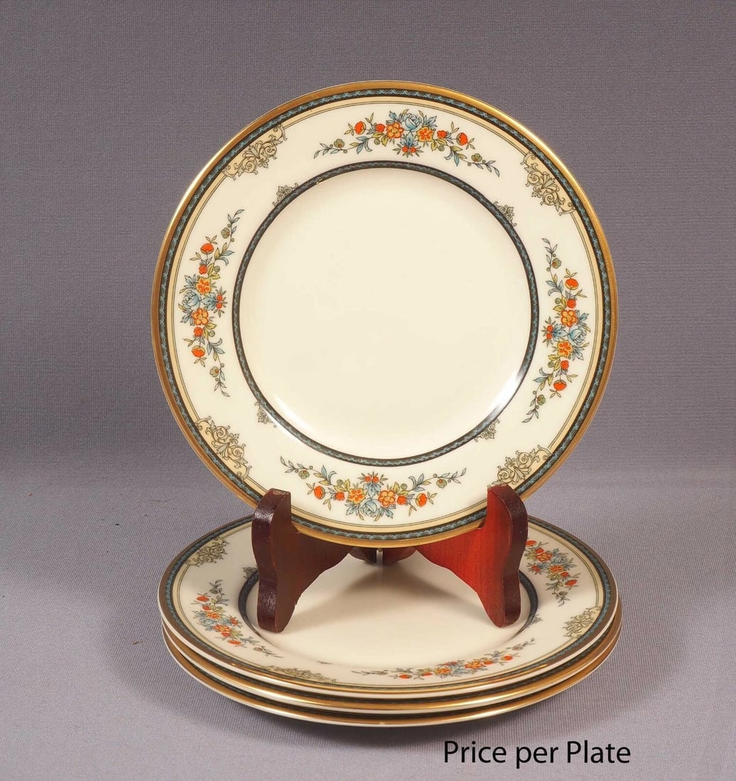 Minton Stanwood Gold Rim Bread and butter Dessert Plate EXCELLENT England: Title: Minton Stanwood Gold Rim Bread and butter Dessert Plate EXCELLENT England Description: . This is one Bread and Butter/Dessert Plate from the Stanwood collection by Minton - Made in England. The