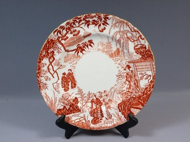 Royal Crown Derby RED Mikado DINNER Plate Bone China England RARE: Title: Royal Crown Derby RED Mikado DINNER Plate Bone China England RARE Description: . This is a beautiful Dinner plate. It is made by Royal Crown Derby in their famous Mikado collection. It is very