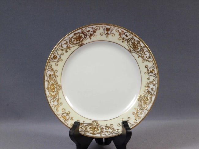 NORITAKE 175 Christmas Ball Salad Plate ANTIQUE 1920 Hand painted Old Mark 16034 (1 of 4)