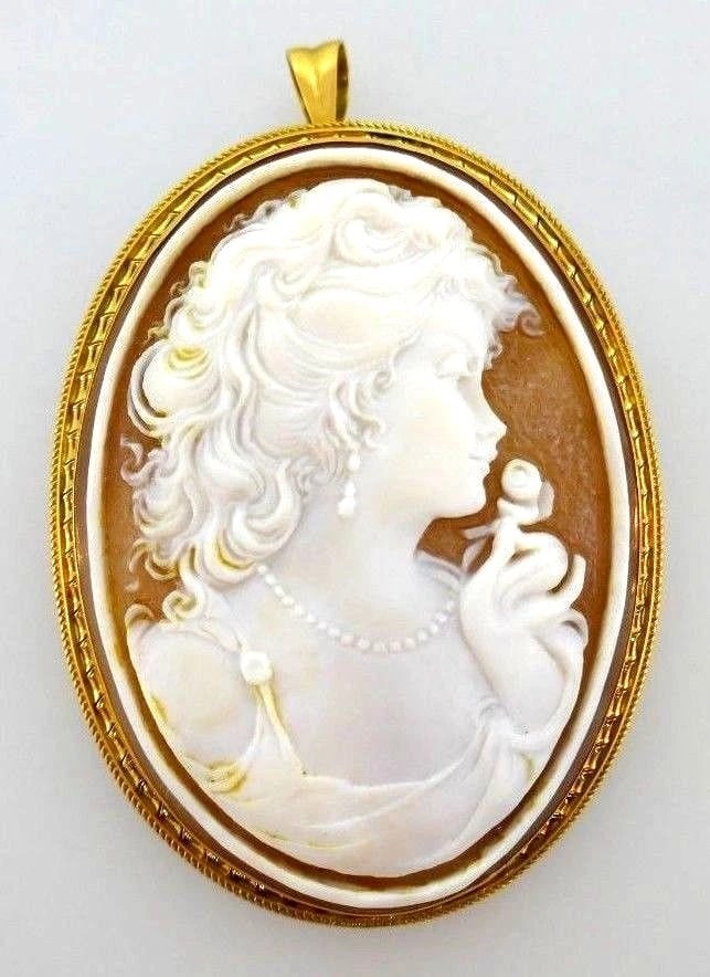 18k Yellow Gold Carved Cameo Brooch / Pendant (1 of 7)