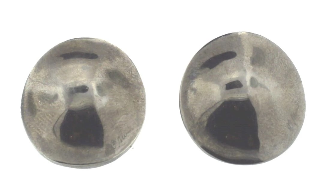 STYLISH SILVER EARRINGS C.1970 SIGNED STAMPED: Title: STYLISH SILVER EARRINGS C.1970 SIGNED STAMPED Description: Fine Jewelry, Arts & AntiquesPurveyors and Purchasers ofAntique and Estate Pieces , N-JOOTRENDY FUN SILVER SIGNED STAMPED EARRINGS C.