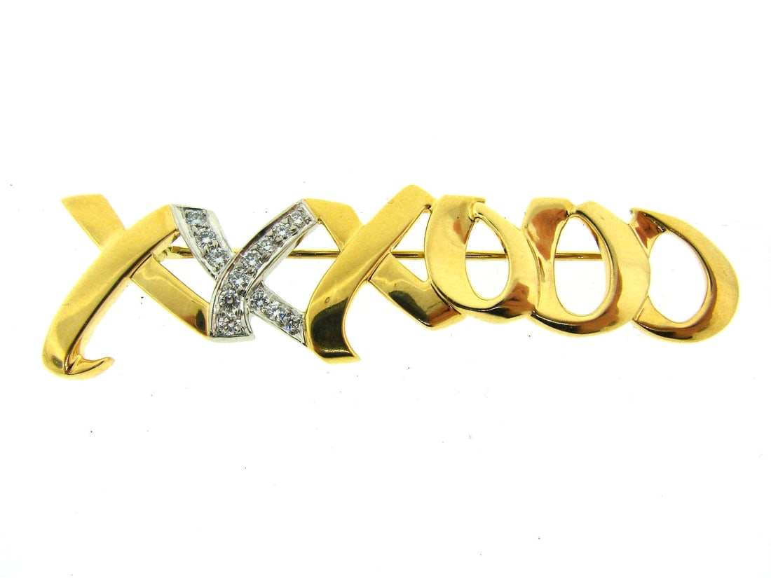 TIFFANY & CO. T&CO. ORIGINAL 18K YELLOW GOLD DIAMOND XOXO BROOCH PIN STAMPED: Title: TIFFANY & CO. T&CO. ORIGINAL 18K YELLOW GOLD DIAMOND XOXO BROOCH PIN STAMPED Description: Fine Jewelry, Arts & AntiquesPurveyors and Purchasers ofAntique and Estate PiecesN-JNOO TIFFANY & CO. 1
