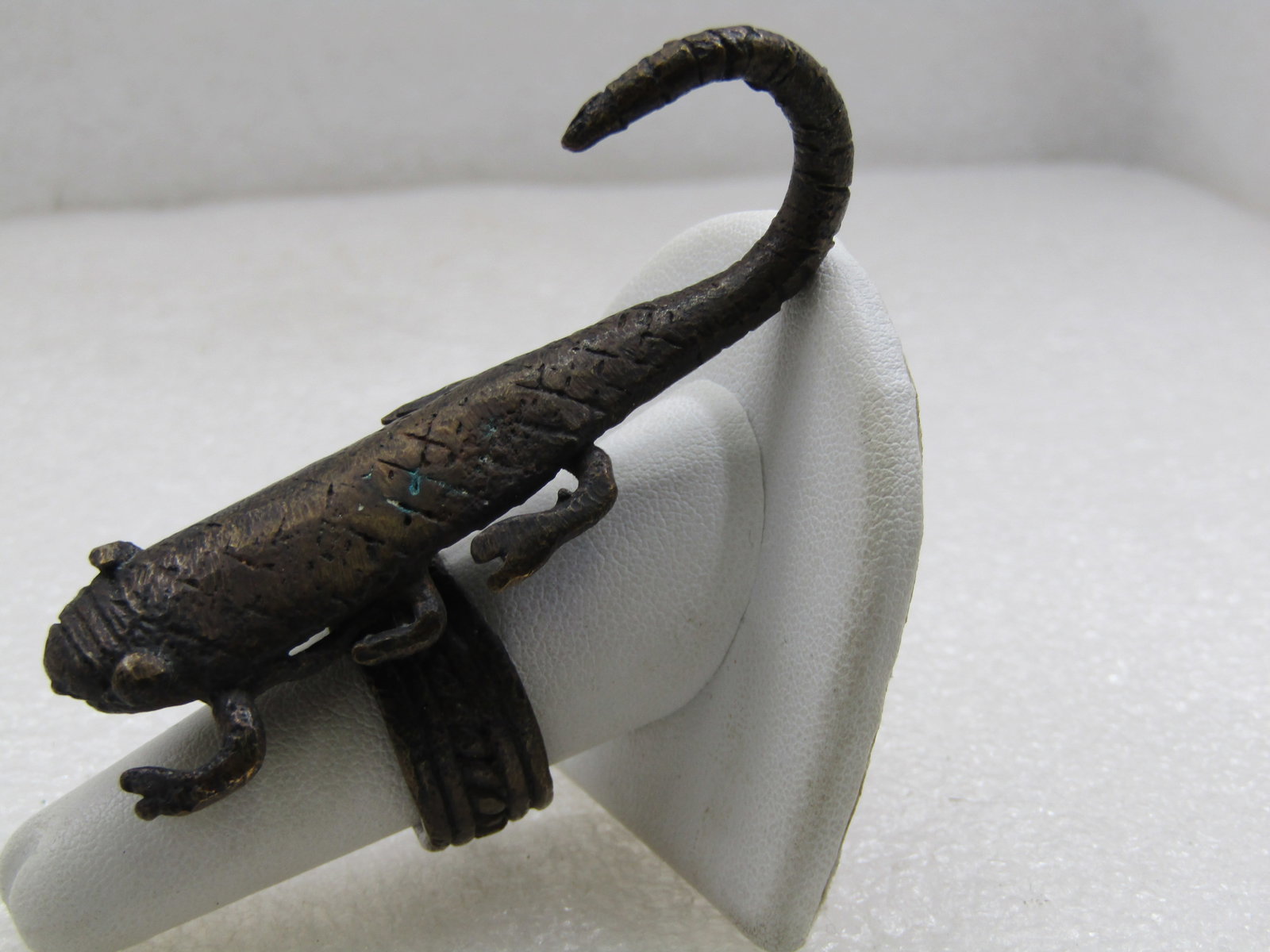 Antique African Tribal Bronze 6 Legged Lizard Ring, Sz. 7.75, Heavy - 2