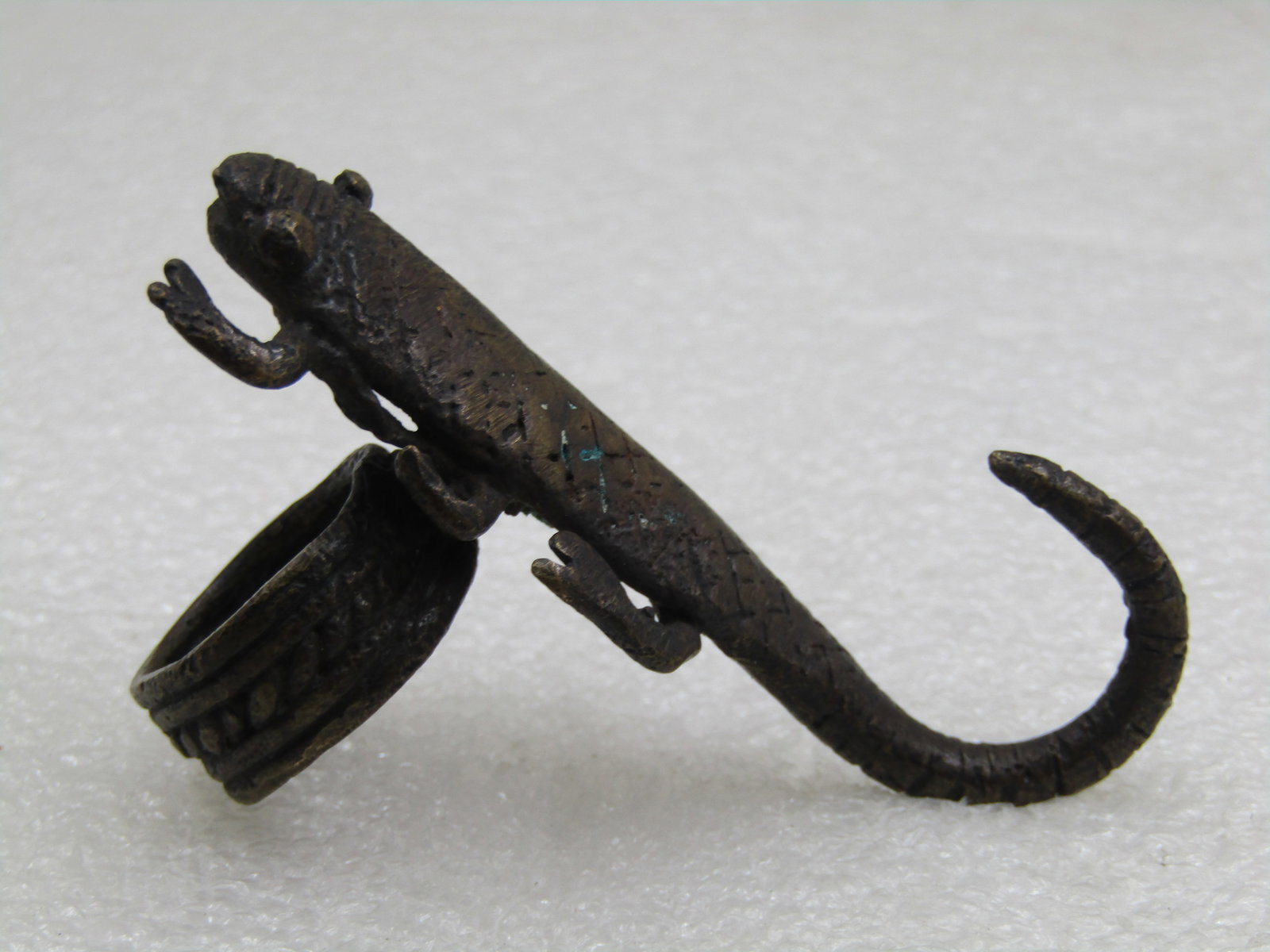 Antique African Tribal Bronze 6 Legged Lizard Ring, Sz. 7.75, Heavy - 4