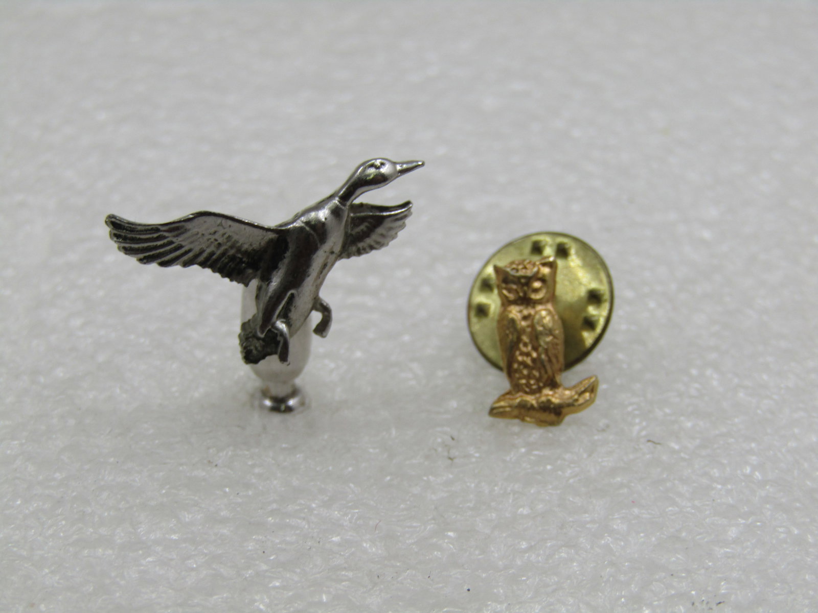 Two Vintage Pack Pins, Duck in Flight & Owl, 1970's-1980's - 3