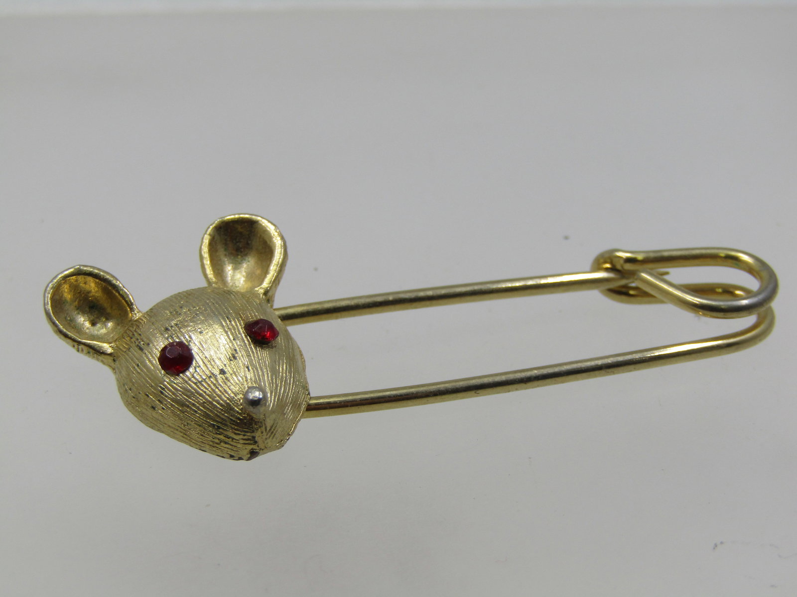 Vintage Mouse Safety Pin Brooch, Rhinestone Eyes, 1960's - 3
