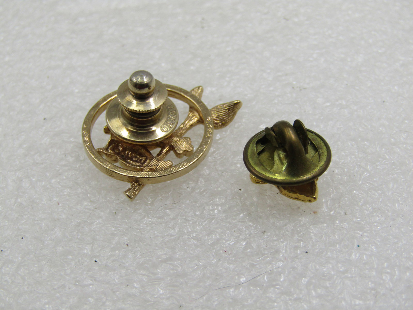 Vntage Avon Owl Tack Pin & Praying Hands Tack Pin - 4
