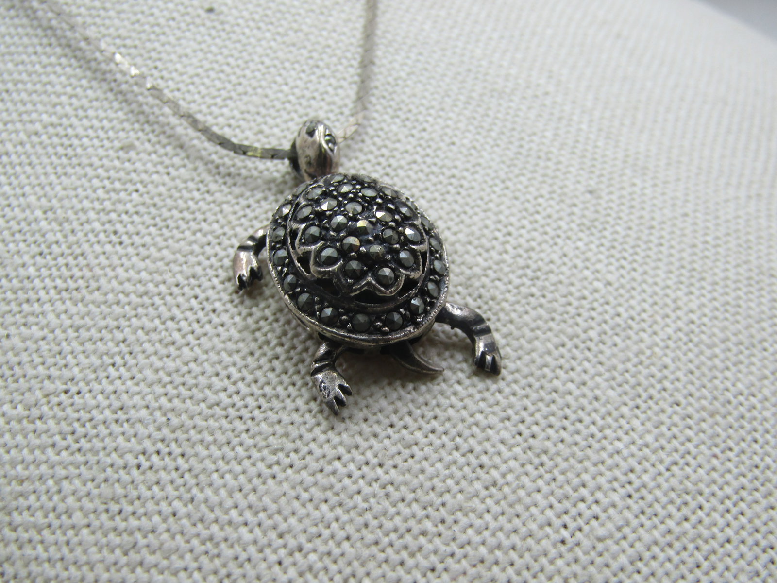 Vintage Sterling Articulated Marcasite Turtle Pendant on 24" Chain - 3