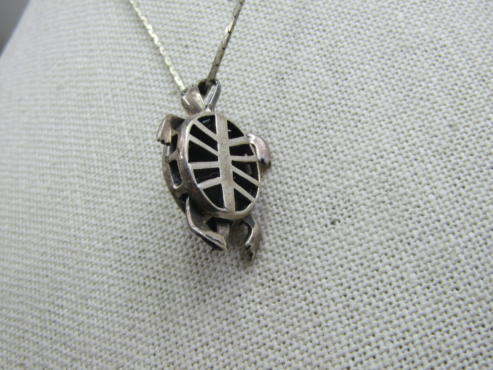 Vintage Sterling Articulated Marcasite Turtle Pendant on 24" Chain - 5