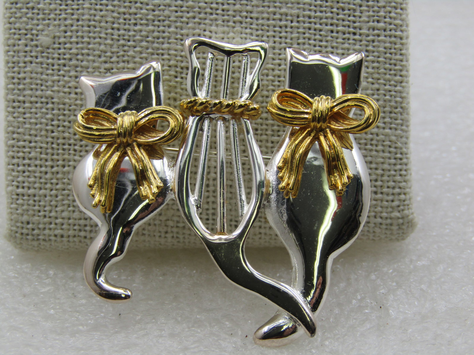 Vintage Two-Tone Three Cats Brooch, 1.75" - 3