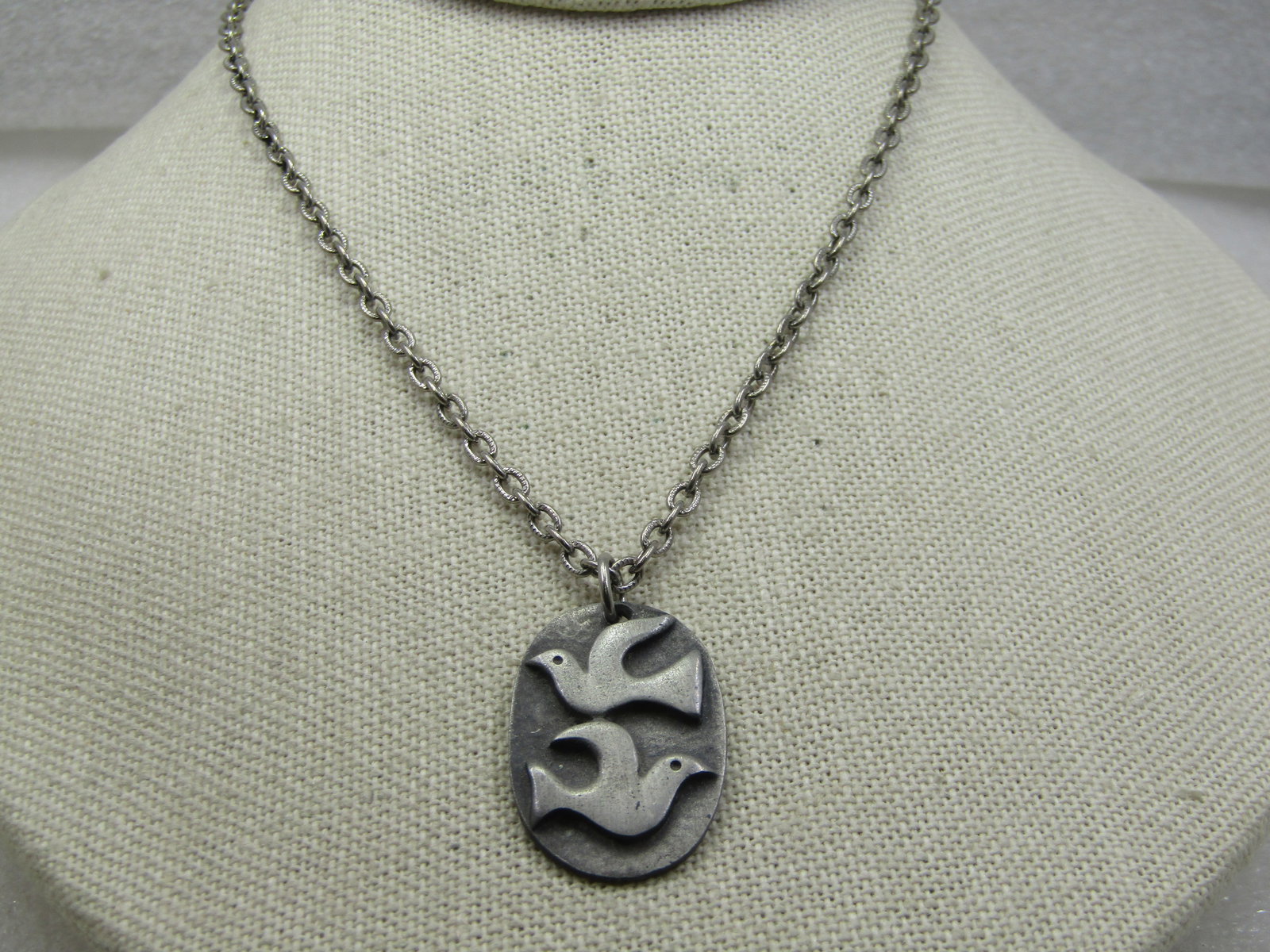 Vintage Pewter Double Dove Necklace, 18" - 2