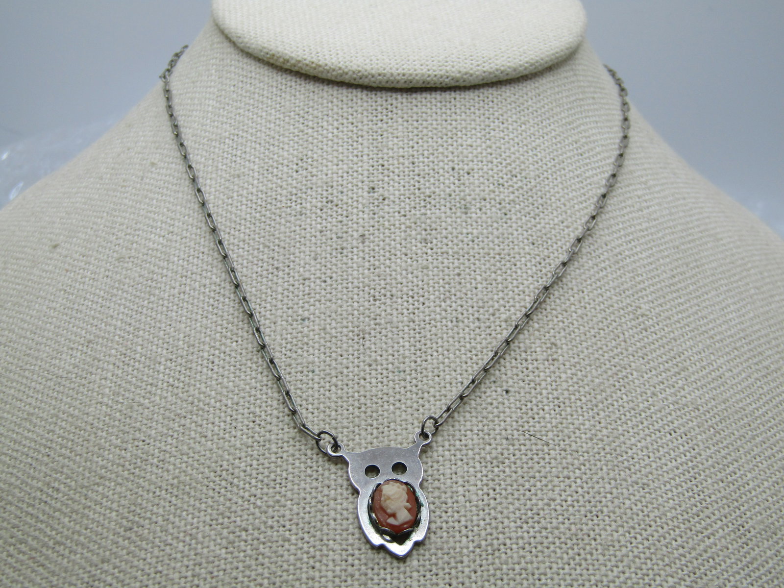 Vintage Silver Owl Cameo Necklace, 15", 1960's-1970's: Vintage Silver Owl Cameo Necklace, 15", 1960's-1970's. this has an owl pendant that is appx. 1"long with the bails that are set at each side of the top of its head and has a scalloped bezel-set 1/3"
