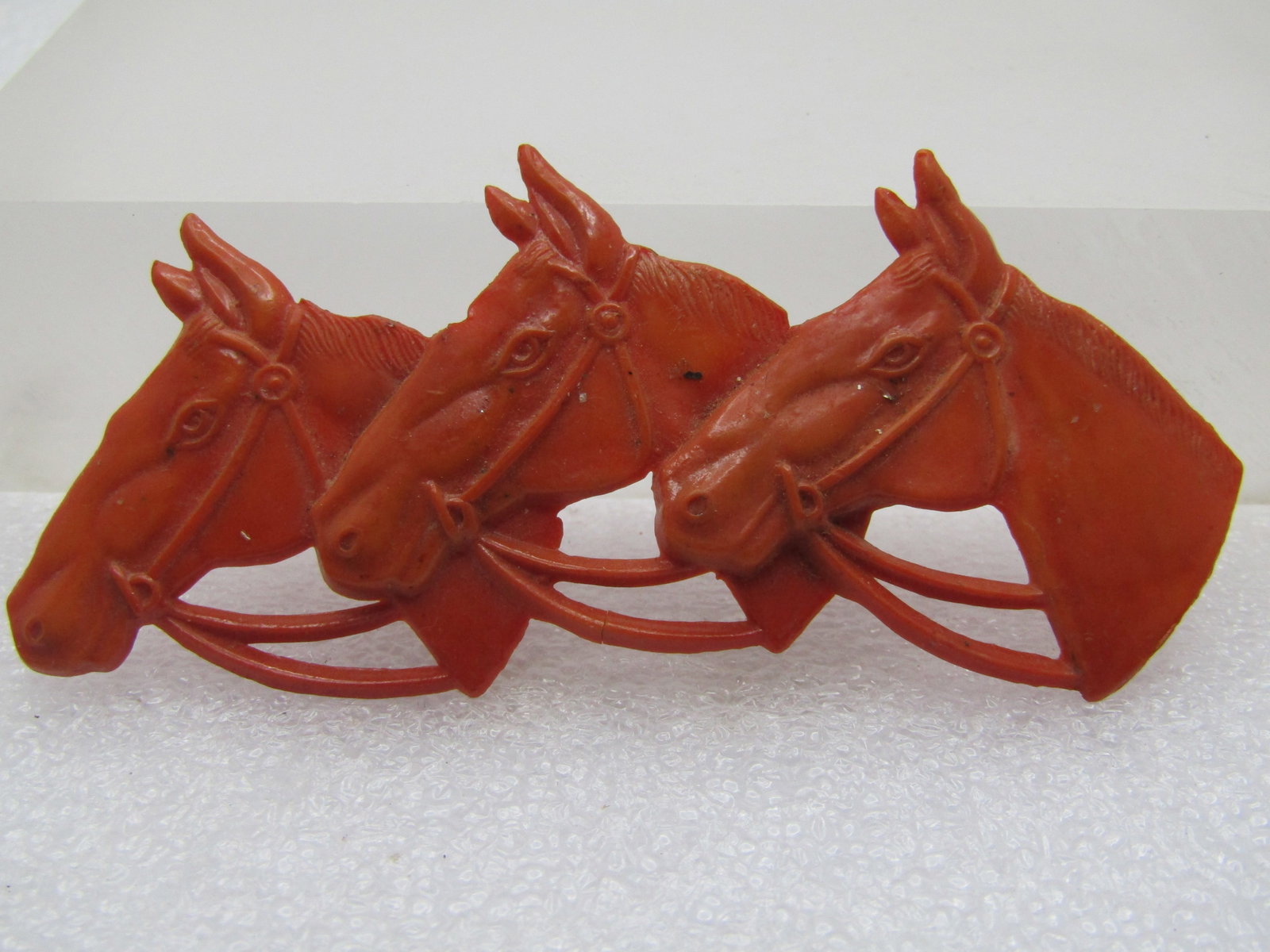 Vintage Triple Horsehead Molded Brooch, Mid-Centurym C-clasp (1 of 4)