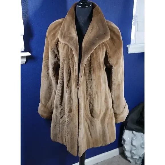Gorgeous! Directional Pelt Female Sheared Mink Fur Coat Jacket (1 of 6)