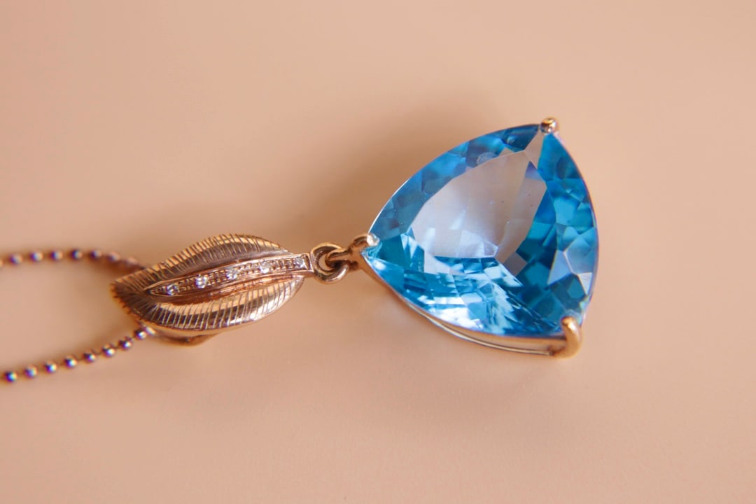 18K Gold Topaz Pendant - 4