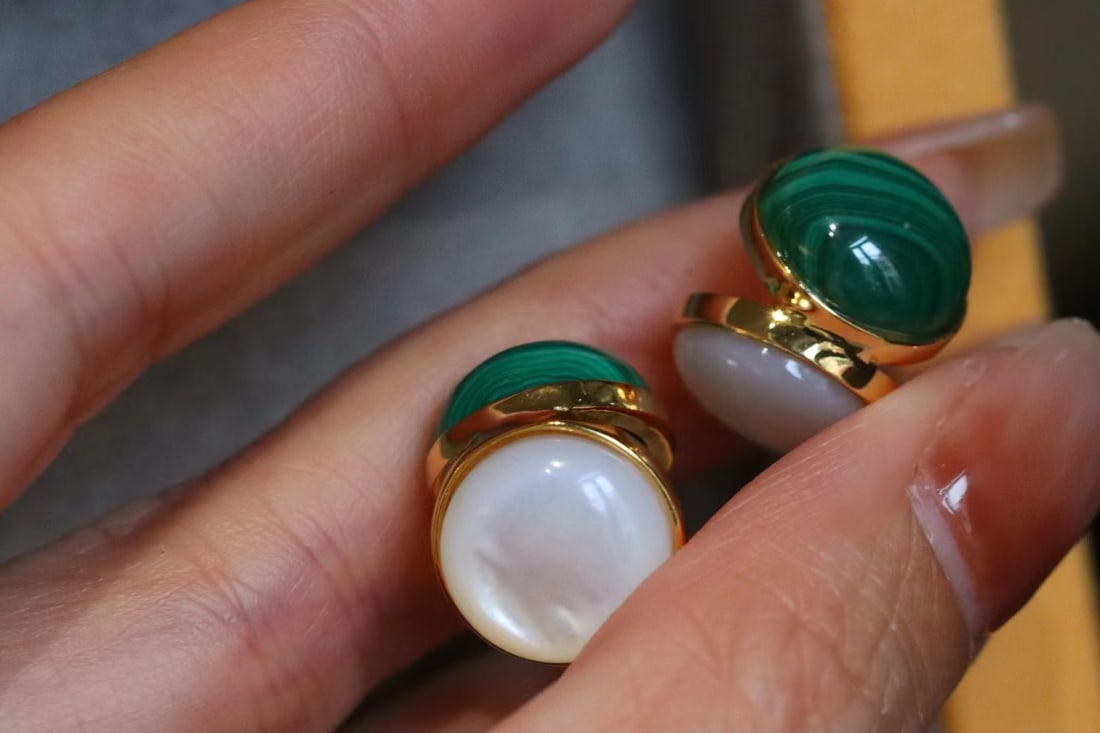 Silver-plated natural white shell and peacock stone stud earrings - 2