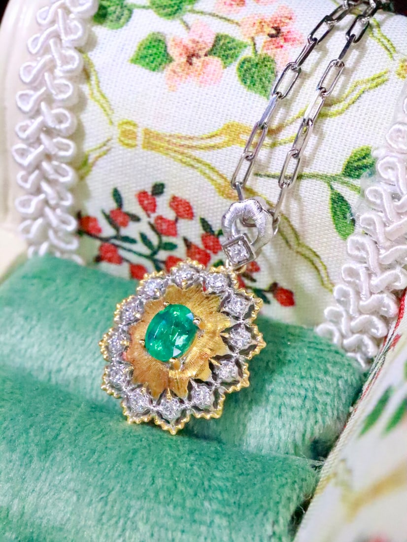 18K gold emerald pendant - 2