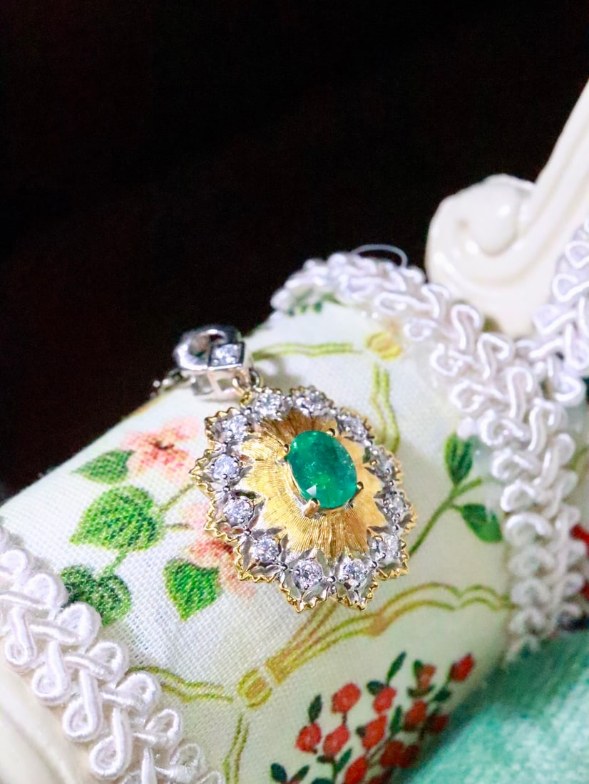 18K gold emerald pendant - 4