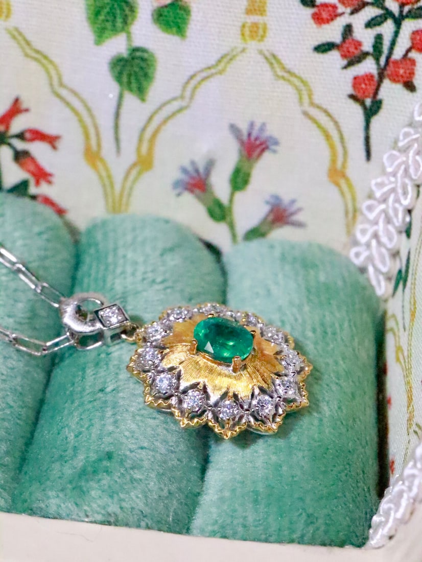 18K gold emerald pendant - 5