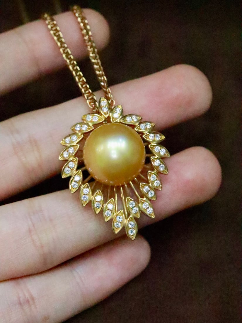 18K gold pendant with diamonds and South Sea golden pearl - 2