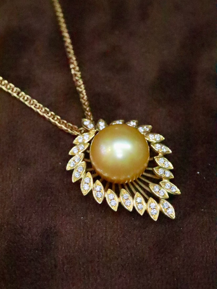 18K gold pendant with diamonds and South Sea golden pearl - 3